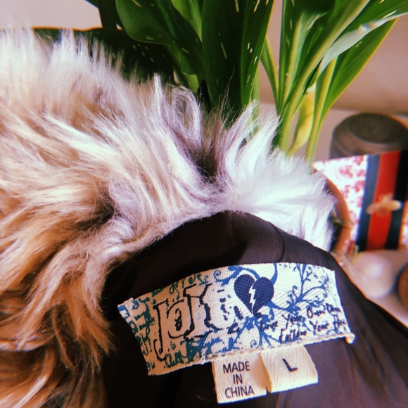 Jolt Cropped Fur Jacket - Picture 4 of 5